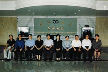 2001年6月1日，時任副省長葉榮寶等領(lǐng)導來公司檢查指導“三個代表”學教活動