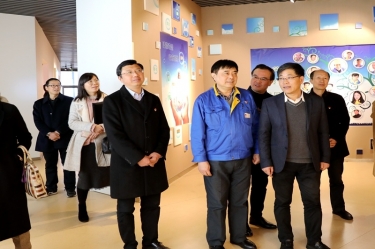 2020年1月3日，時任浙江省民政廳黨組成員、副廳長江宇蒞臨景興紙業(yè)調(diào)研企業(yè)發(fā)展情況、黨建工作