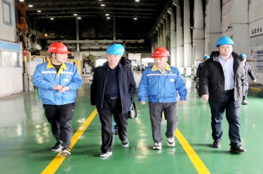 2024年 1月30日，浙江省經(jīng)信廳機關黨委二級巡視員孫自強蒞臨景興紙業(yè)開展歲末年初安全生產(chǎn)督導